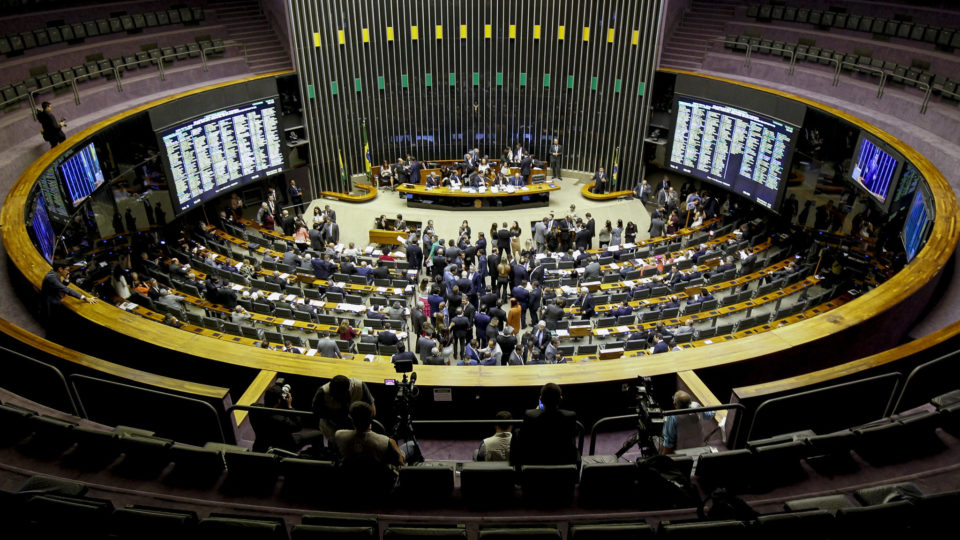 Partidos de esquerda negociam a formação de uma federação partidária federação partidária
