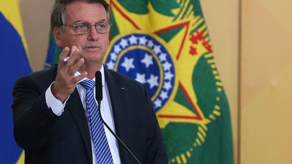 Bolsonaro se sentiria melhor no Partido Progressista Presidente Jair Bolsonaro anunciou que vai desonerar a folha de pagamento por mais dois anos.