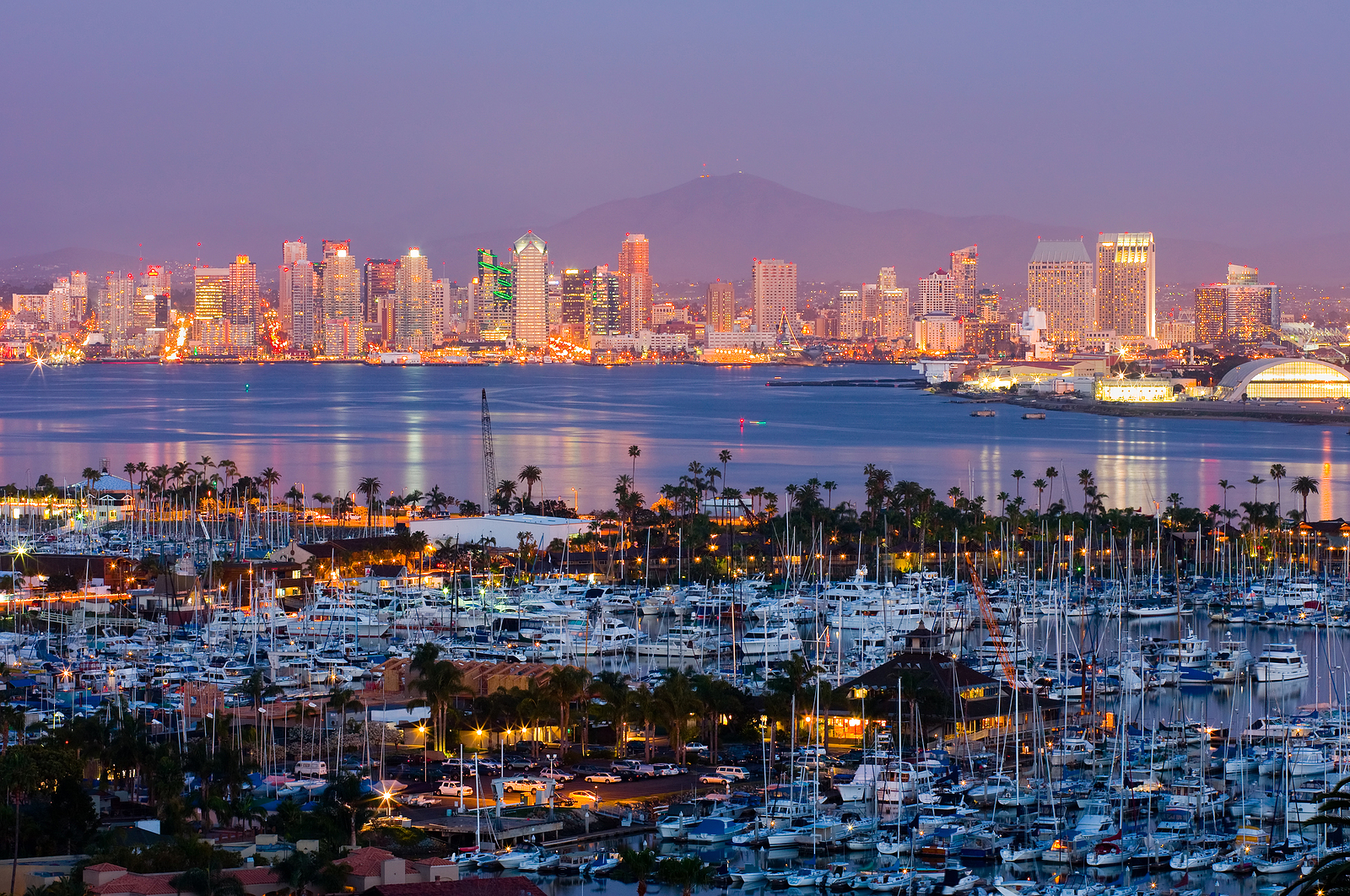San Diego e Tijuana escolheram uma abordagem bastante humana para destacar o papel do design para uma vida melhor. San Diego e Tijuana escolheram uma abordagem bastante humana para destacar o papel do design para uma vida melhor.