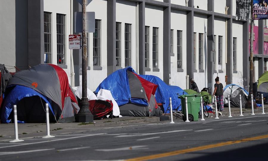 Acampamento de sem-teto em San Francisco, Califórnia