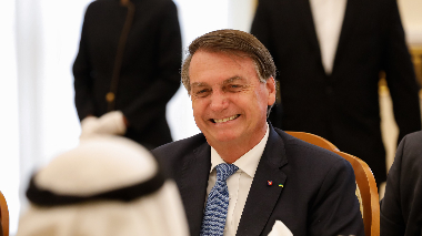 Bolsonaro quer dar reajuste a todos os servidores. O que se sabe até agora Jair Bolsonaro (sem partido) cumpre agenda em Manama, no Bahrein: presidente prometeu reajuste a todos os servidores federais em 2022, “sem exceção”.
