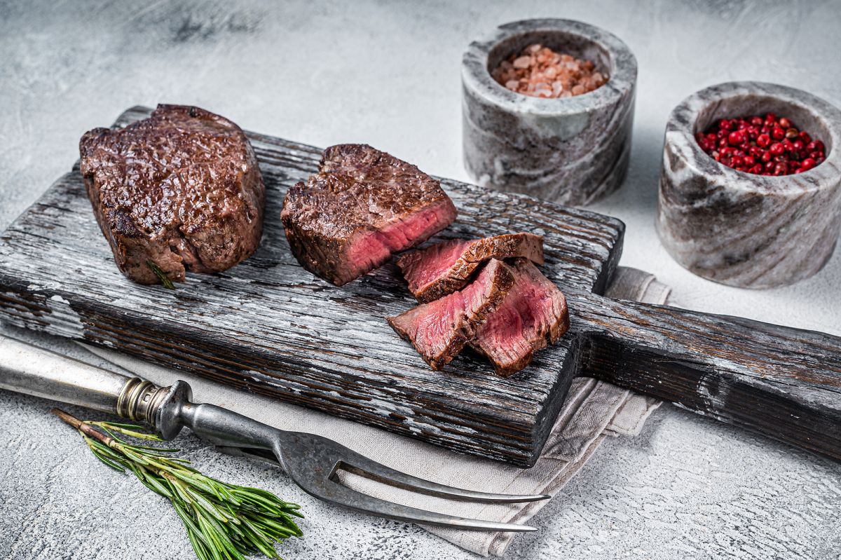 Chefs e restaurateurs dizem que falta de filé mignon no mercado começou em agosto.