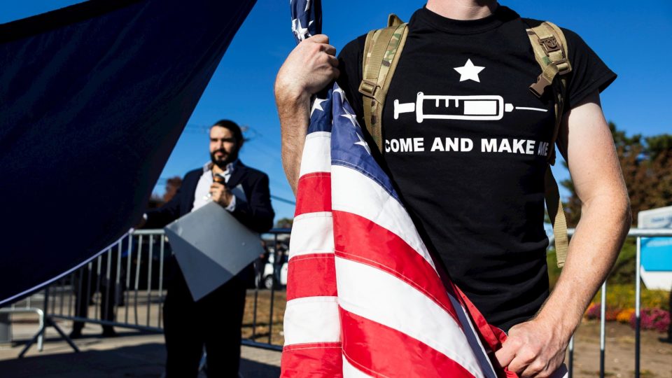 Derrota de Biden, vitória da liberdade Protesto contra a obrigatoriedade de vacinação em Nova York, em 10 de novembro de 2021.