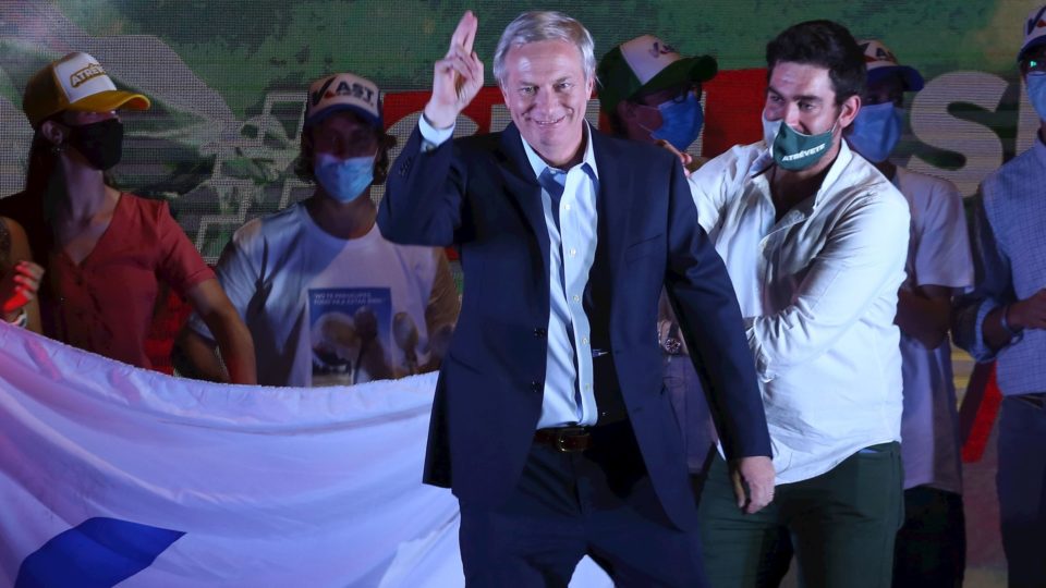 O Chile polarizado nas urnas O direitista José Antonio Kast, candidato à presidência do Chile