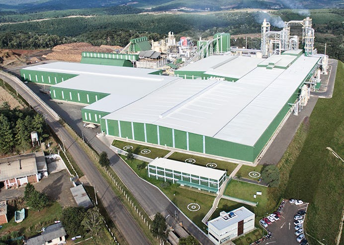 Imagem aérea da planta industrial da Guararapes em Caçador/SC.