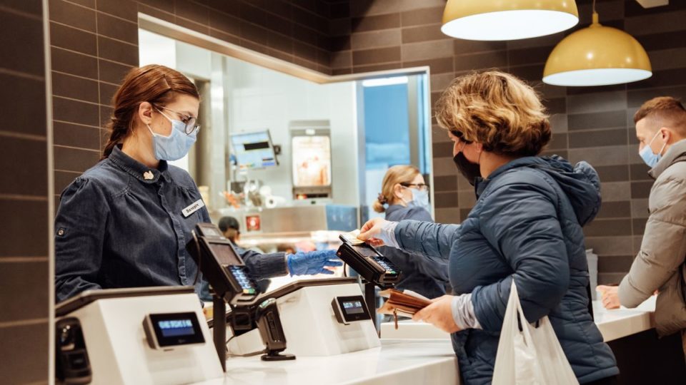 Especialistas discutem retomada dos restaurantes em 2022 na Arena FoodCo. Arena FoodCo.