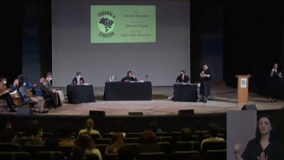 “Tribunal do Genocídio” – organizado pela PUC-SP – considerou Jair Bolsonaro culpado de cinco crimes, incluindo o de genocídio.