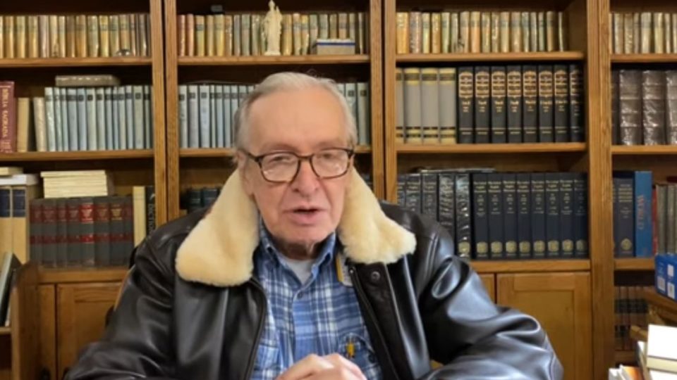 Ministros manifestam pesar pela morte de Olavo de Carvalho O escritor, Olavo de Carvalho, em vídeo que narra sua viagem para os EUA.