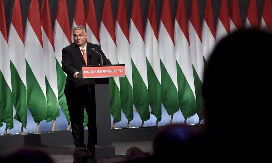 Conservadora nos costumes, estatista na economia e amiga da Rússia: a Hungria de Orbán O primeiro-ministro húngaro, Viktor Orban