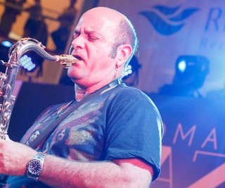 O saxofonista Derico Sciotti participa de apresentação em homenagem ao jornalista Fábio Campanha, recém-falecido. O saxofonista Derico Sciotti participa de apresentação em homenagem ao jornalista Fábio Campanha, recém-falecido.