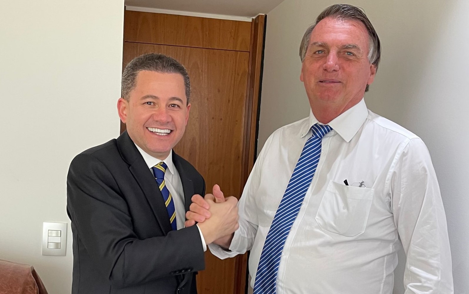 Presidente da Frente Parlamentar Evangélica, Cezinha de Madureira, se reuniu nesta segunda (29) com o presidente Jair Bolsonaro para discutir estratégias pela aprovação da indicação de André Mendonça ao STF