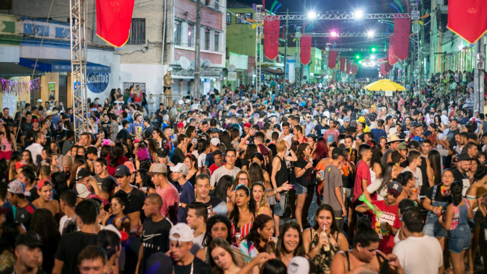 Paranaguá e Antonina cancelam programação de réveillon e carnaval O tradicional carnaval de Antonina não será realizado em 2022. “O momento ainda requer cautela”, diz o prefeito Zé Paulo, referindo-se à pandemia de Covid-19.