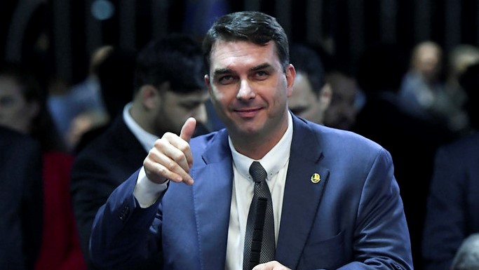 STF anula relatórios do Coaf que embasaram inquérito contra Flávio Bolsonaro Decisão dificulta reconstrução da investigação sobre a rachadinha