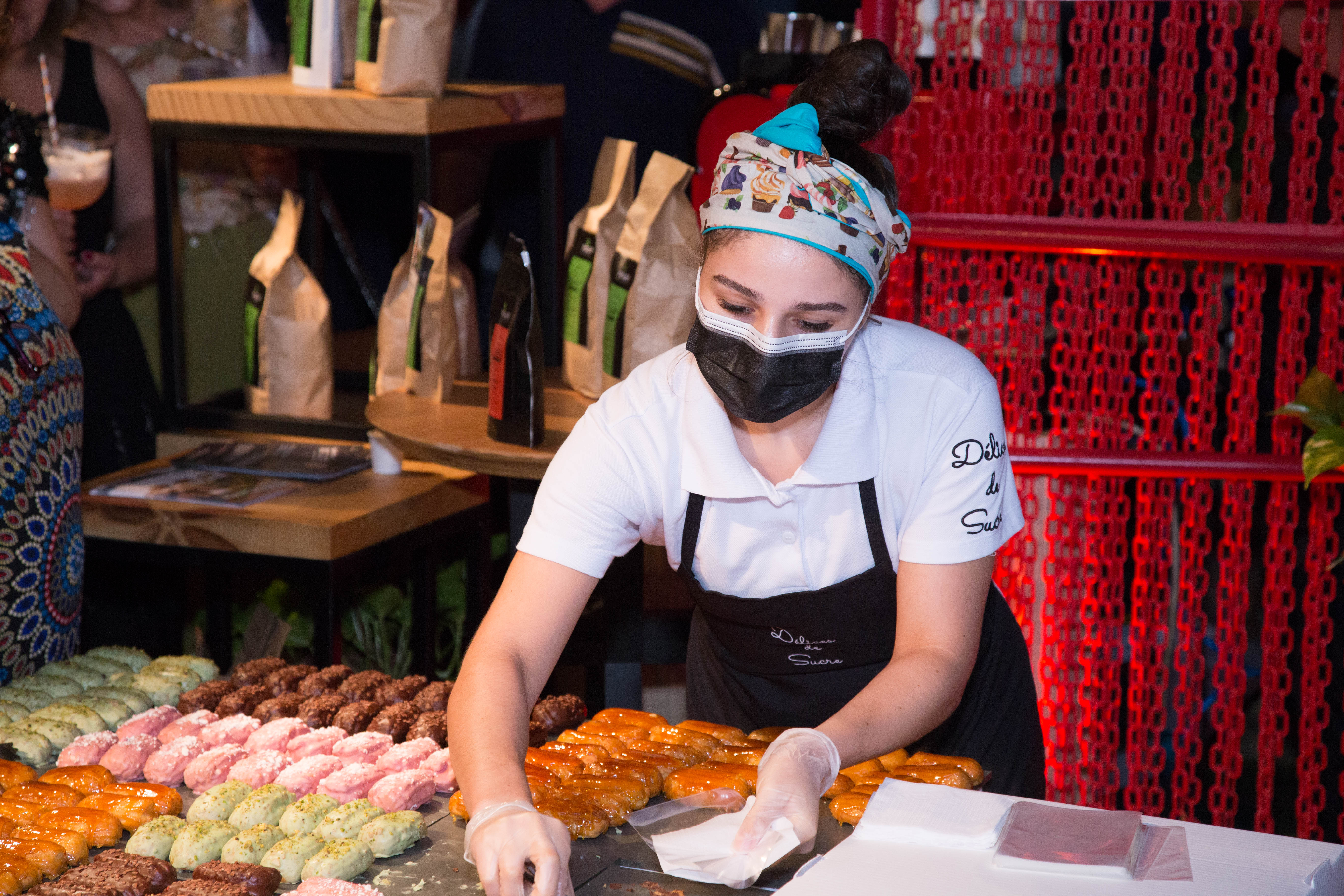 No espaço Redescobre, mais sabor com as eclairs da Délices de Sucre, com diversas opções como pistache e chocolate. No espaço Redescobre, mais sabor com as eclairs da Délices de Sucre, com diversas opções como pistache e chocolate.