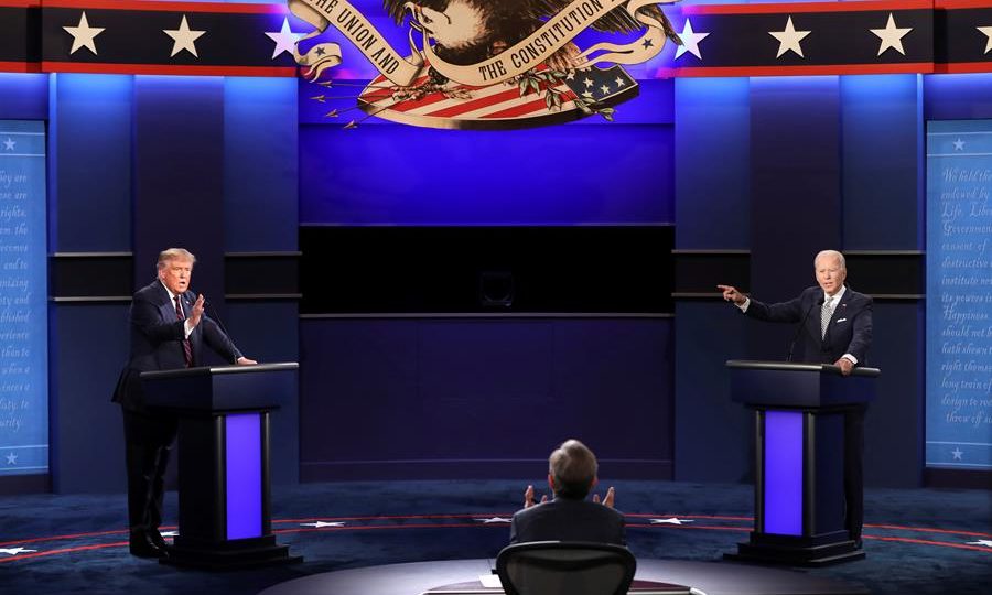 Trump testou positivo para Covid-19 dias antes de debate com Biden, dizem assessores Debate entre o candidatos à presidência dos EUA nas eleições de 2020, Donald Trump e Joe Biden. Trump testou positivo para Covid-19 dias antes do debate, dizem assessores