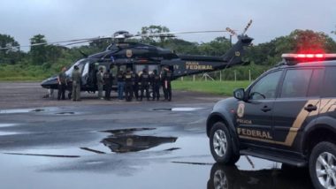 PF faz ação contra grupo que cobrava até US$ 20 mil para trazer imigrantes ao Brasil Segundo a Polícia Federal, a investigação comprovou que a organização criminosa cobrava até US$ 20 mil para trazer estrangeiros do oriente médio até ao Brasil.