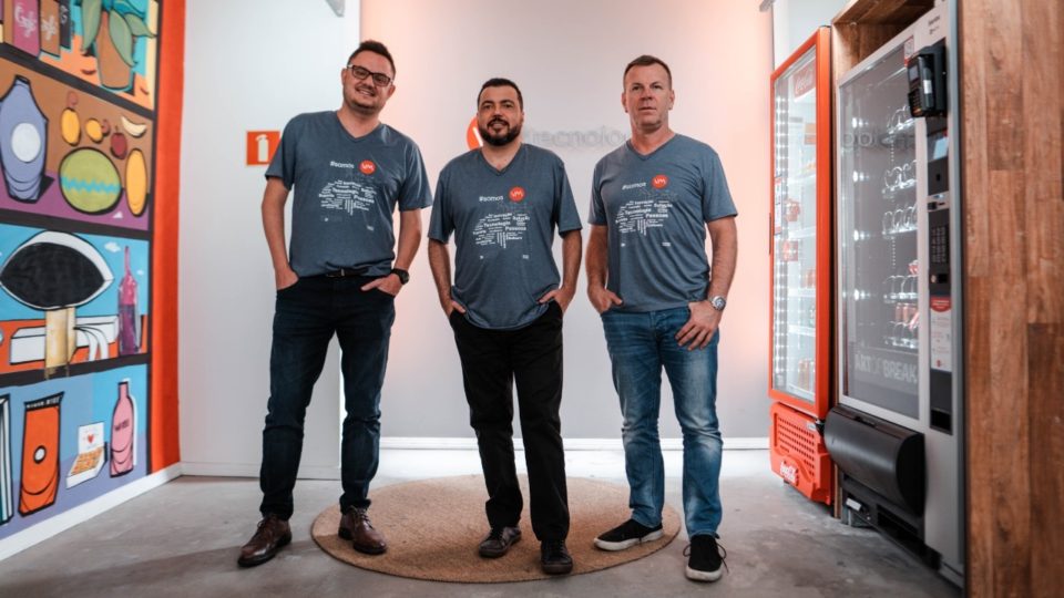 Empresa de tecnologia em autoatendimento aumenta operações em 300% Eduardo Muniz, Celso Romão Lima e Luiz Alberto Schwab Junior, da VMtecnologia
