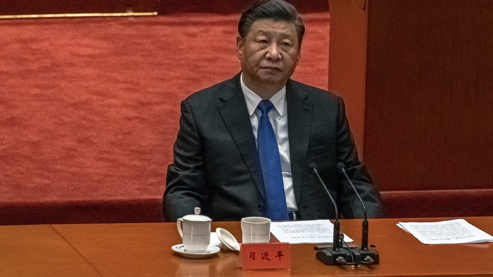 Religiões na China devem “se adaptar ao socialismo”, diz Xi Jinping Ditador citou funcionários do Partido Comunista e do governo adeptos da visão marxista sobre religião “competentes” para se envolverem em questões relacionadas ao assunto