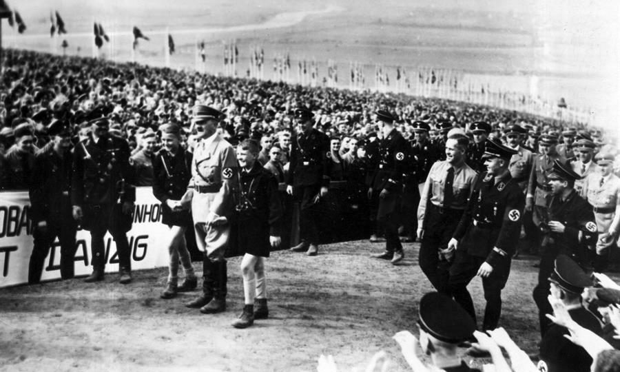 Hitler durante festival em Berlim, em 1941