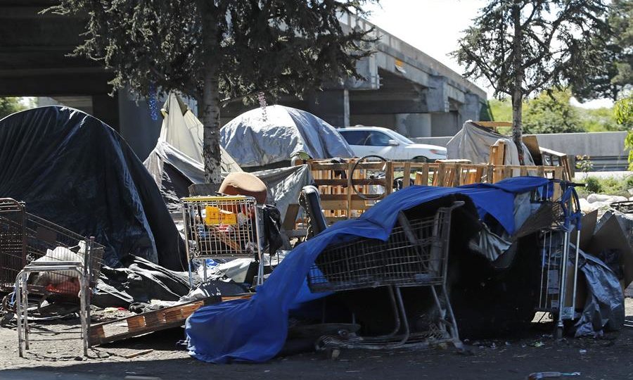 Acampamento de sem-teto em Berkeley, no estado da Califórnia, EUA