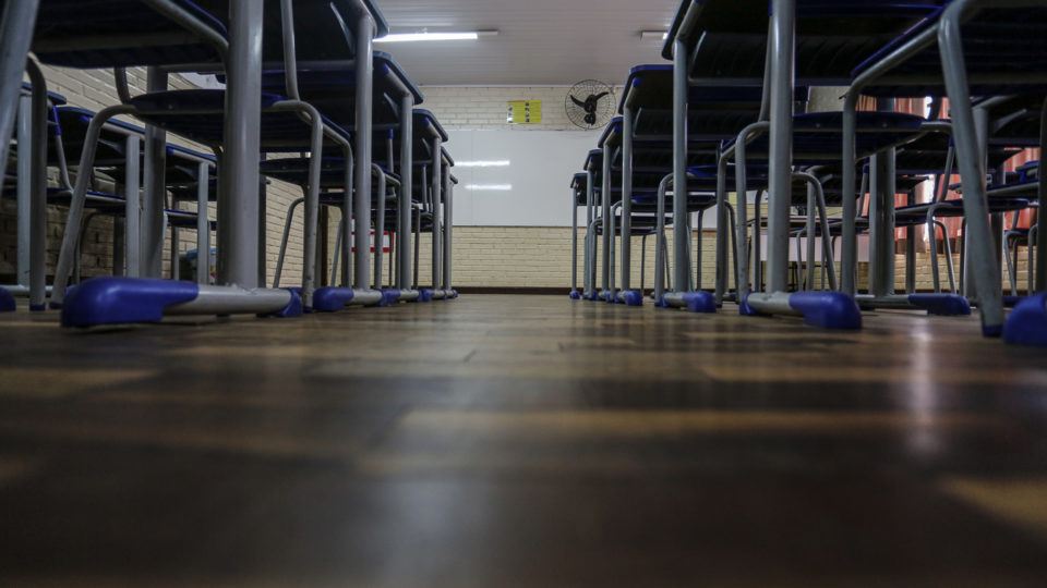 Aprovar ou reprovar os estudantes em 2021? “O dever das escolas e de todos os profissionais que ali trabalham é, sem dúvida, pensar em um planejamento que torne possível atender as dificuldades apresentadas pelos estudantes”