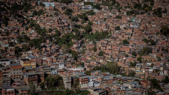 Como a Venezuela passou o Haiti e se tornou o país mais pobre das Américas https://www.gazetadopovo....