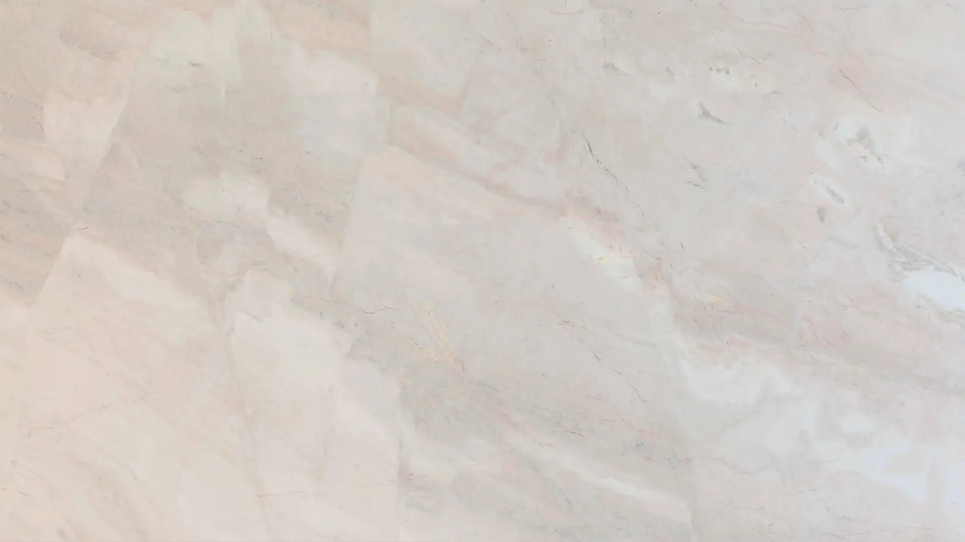 Os desenhos naturais encontrados no mármore de tom mais claro se assemelham a uma tela impressionista. Produto: Nacar PR