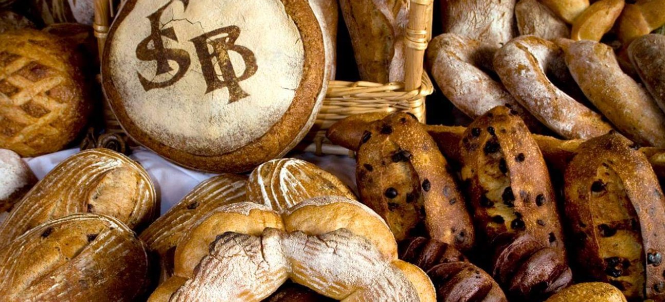 Os cursos do SFBI cursos tem foco na panificação artesanal e na fermentação natural, além de aulas de viennoiserie, que contempla produtos como croissant, brioche e pâtisserie.