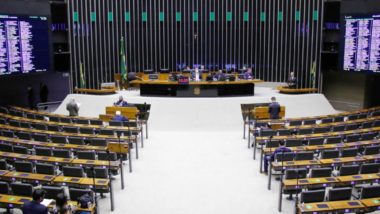 Como cada deputado votou na derrubada do veto ao fundo eleitoral de R$ 5,7 bi Plenário da Câmara dos Deputados