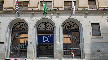 Onde investir em 2022: as recomendações de corretoras e gestores Especialistas apontam que investidores podem encontrar boas oportunidades na Bolsa em 2022.