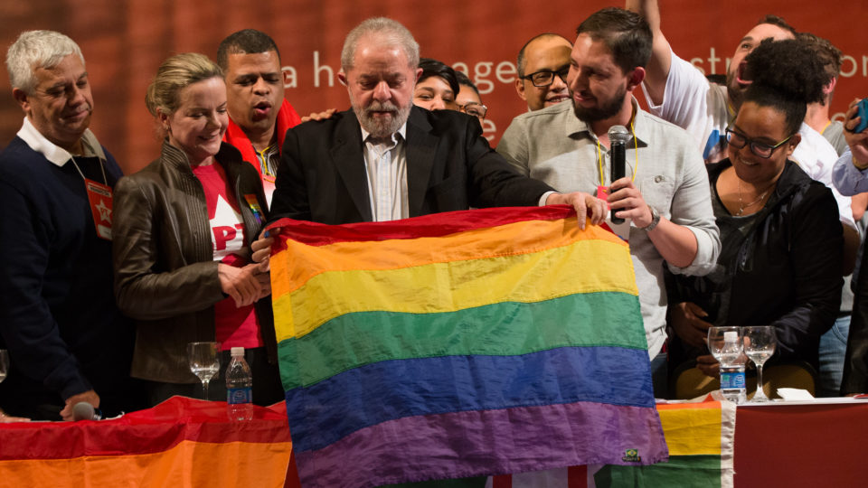 Aborto, armas e ideologia de gênero: decisões contestáveis dos governos de Lula e Dilma Gleisi Hoffmann e o ex-presidente Luiz Inácio Lula da Silva