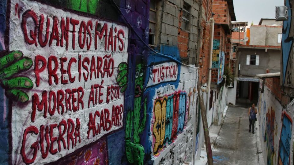 Não se iluda! Os pobres do Brasil continuarão pobres pobrez