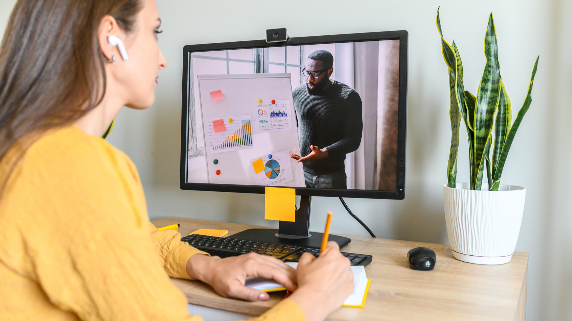 Professores e alunos tiveram que se adaptar para manter o processo de aprendizagem durante a quarentena.