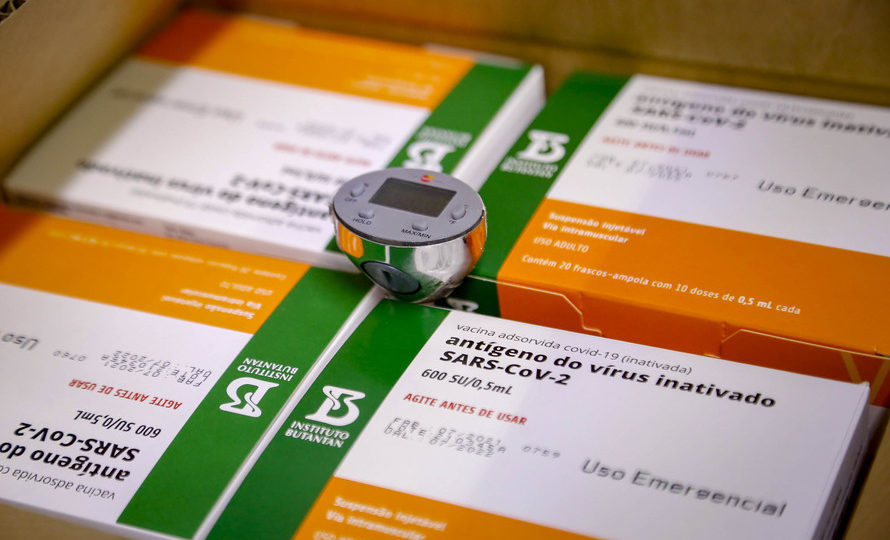 Anvisa libera aplicação de Coronavac em crianças e adolescentes de 6 a 17 anos Coronavac em crianças