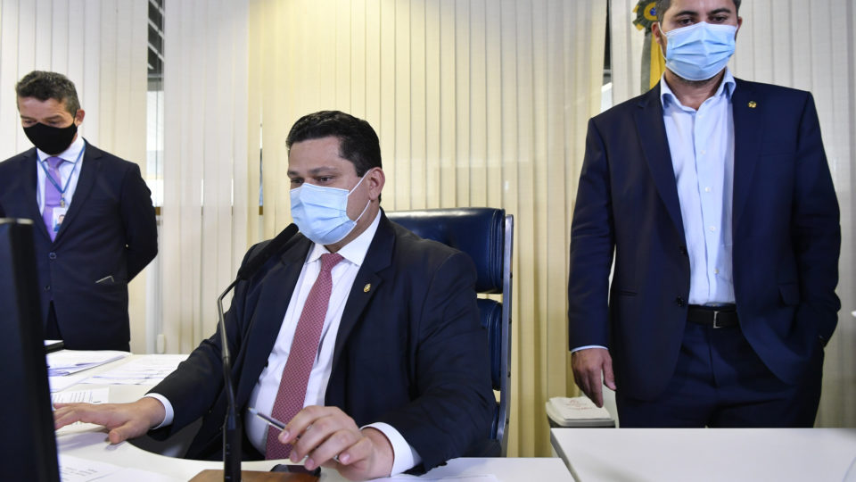 Quem são os cotados para assumir a liderança do governo no Senado Liderança do governo no Senado