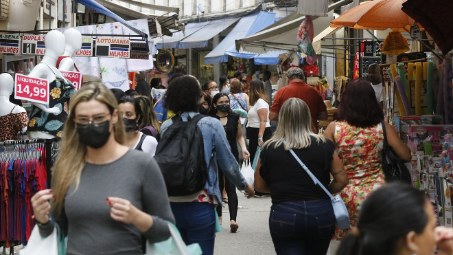 Retail grows 0.7% in July; 2.2% below the peak recorded in 2020 Retail grows 0.7% in July; 2.2% below the peak recorded in 2020