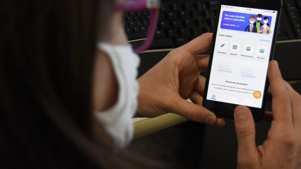 Aplicativo do SUS, com comprovante de vacina, tem falha que valida qualquer QR Code Aplicativo passou por instabilidades em dezembro