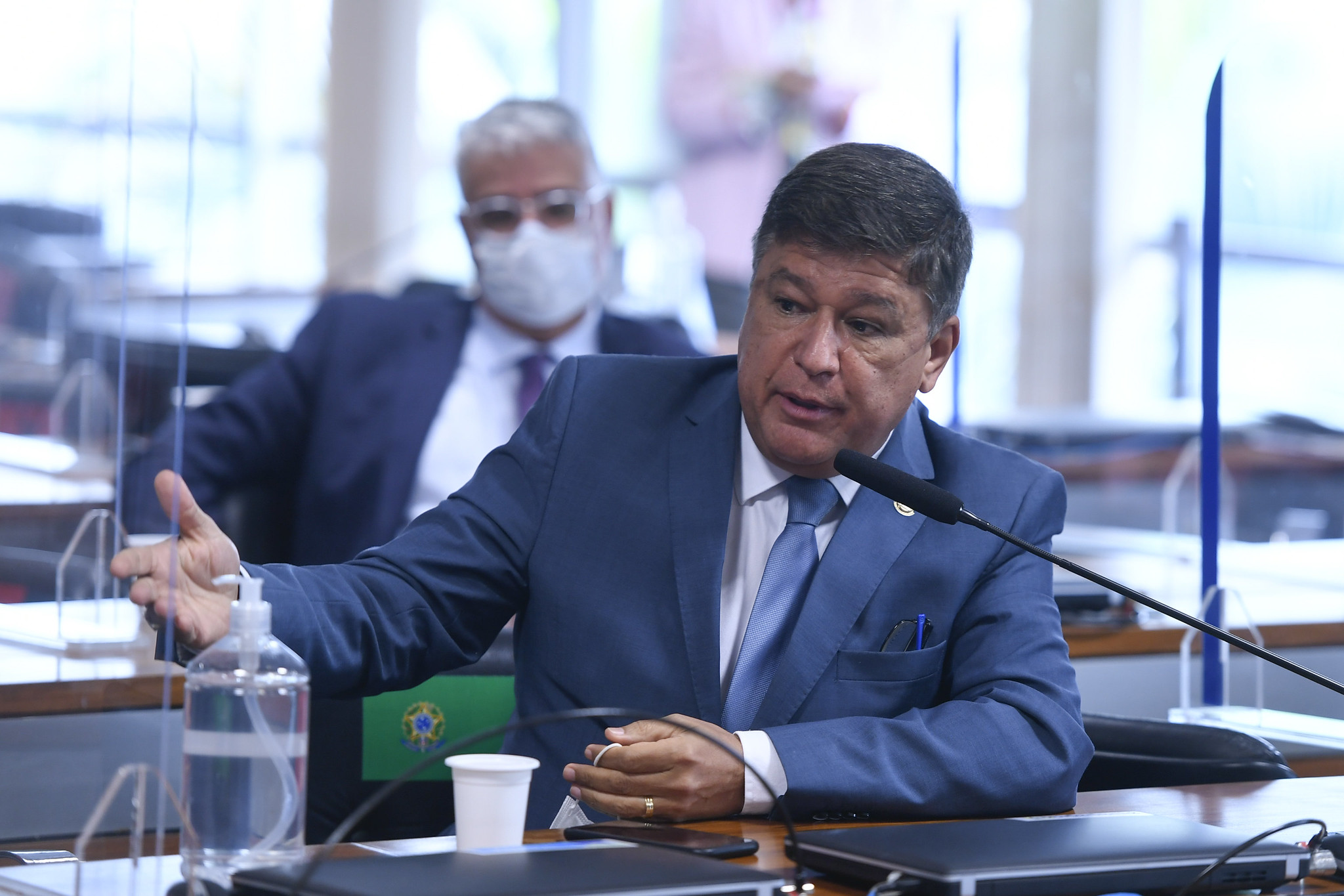 Vice-líder do governo no Senado troca PSD por MDB