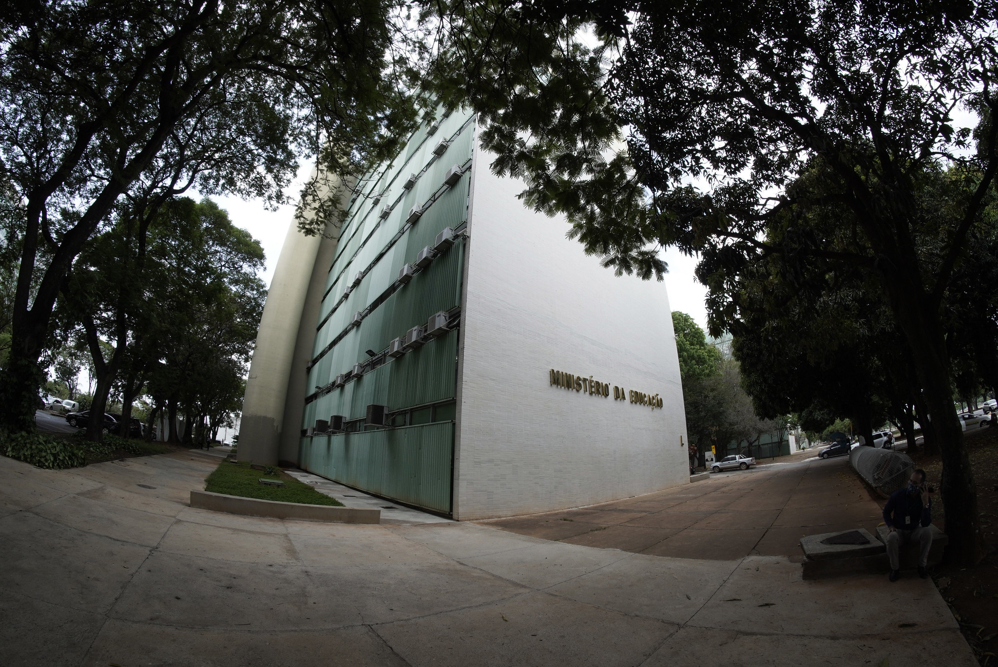 Rede pede ao STF que anule medida que proíbe passaporte vacinal em universidades públicas