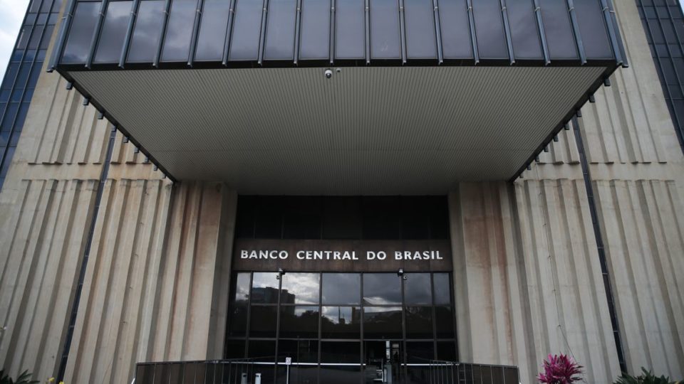 Sindicato de servidores do Banco Central anuncia entrega de cargos de chefia e paralisação