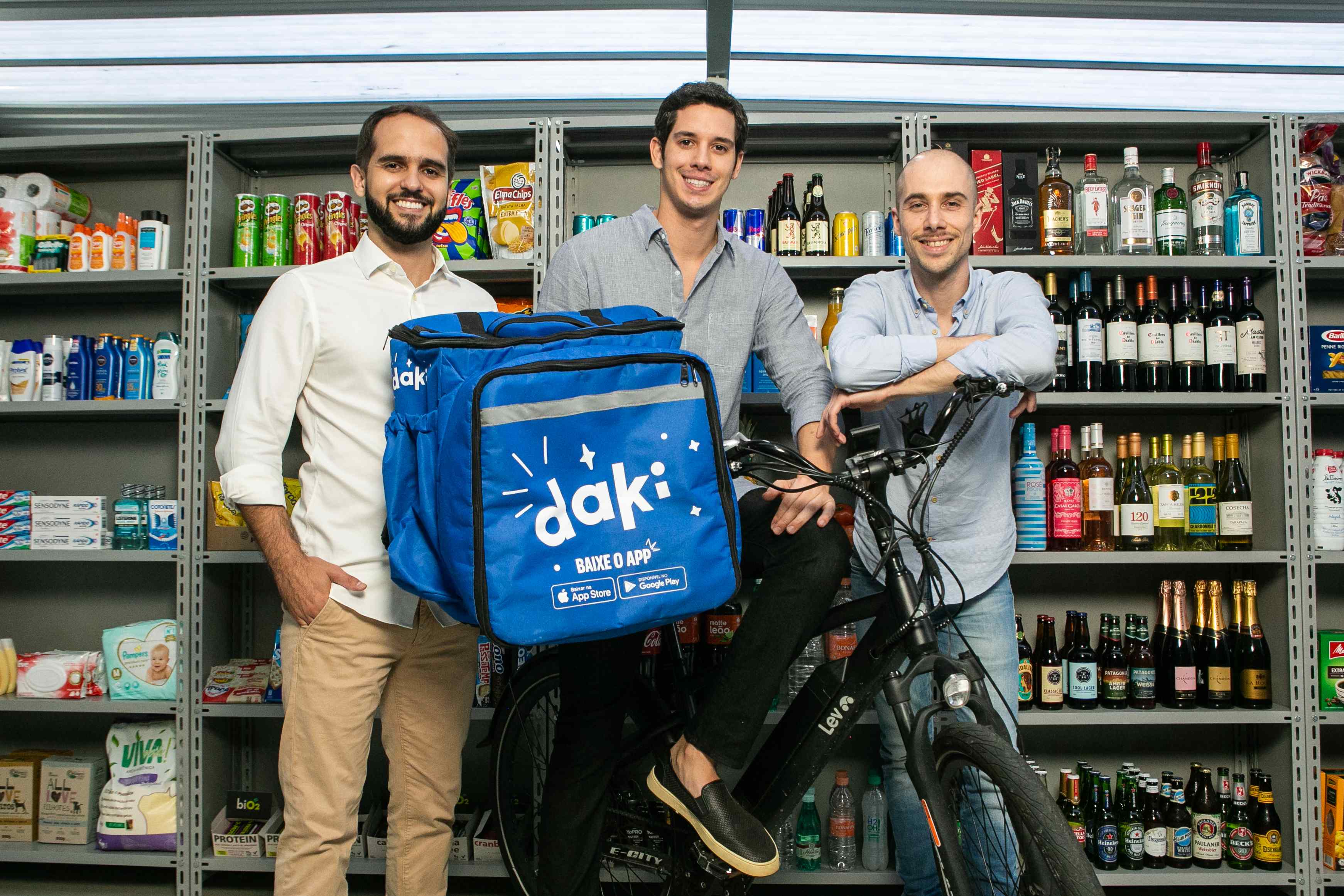 Rodrigo Maroja, Rafael Vasto e Alex Bretzner, fundadores da Daki. Foto: Gabriel Reis/Divulgação Rodrigo Maroja, Rafael Vasto e Alex Bretzner, fundadores da Daki. Foto: Gabriel Reis/Divulgação