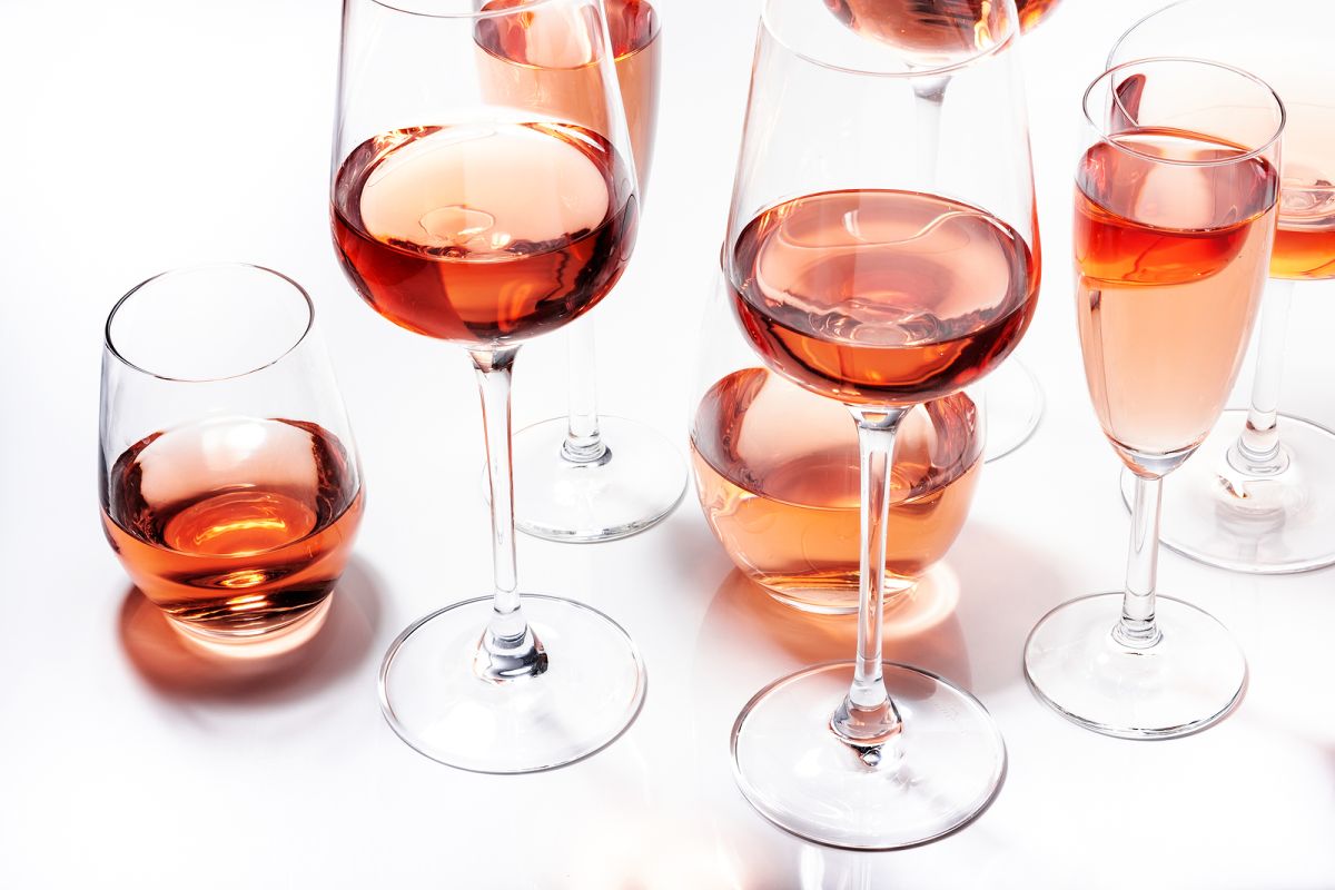 Versáteis e refrescantes, os vinhos rosés têm a cara do novo ano e do verão.