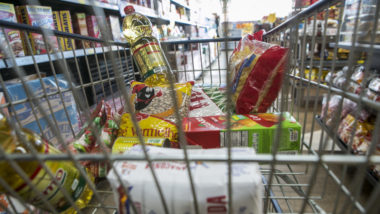O papel da agenda social na corrida presidencial. As regras para a vacinação infantil Crise econômica e inflação aumentaram a fome e a pobreza no Brasil