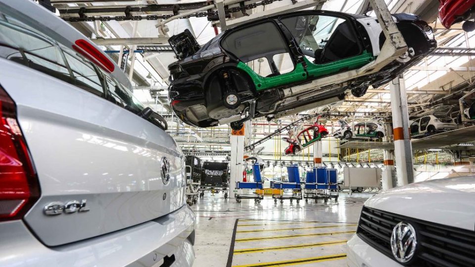 Produção de veículos cresce 11,6% em 2021, diz Anfavea Produção de veículos
