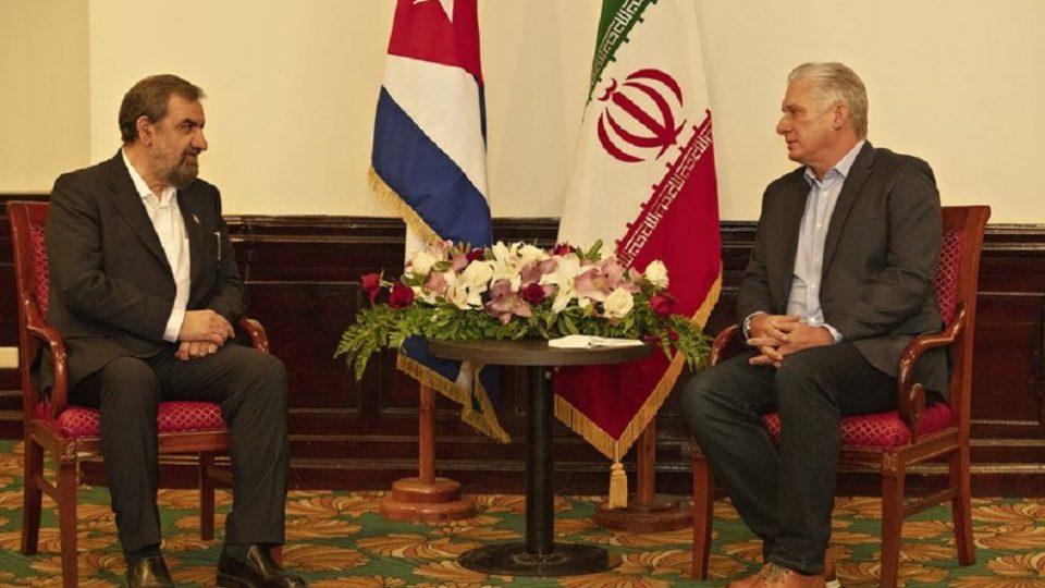 Ditador de Cuba se reúne com oficial iraniano procurado por atentado na Argentina Mohsen Rezai e Miguel Díaz-Canel se reuniram na Nicarágua, onde participaram da posse do ditador Daniel Ortega