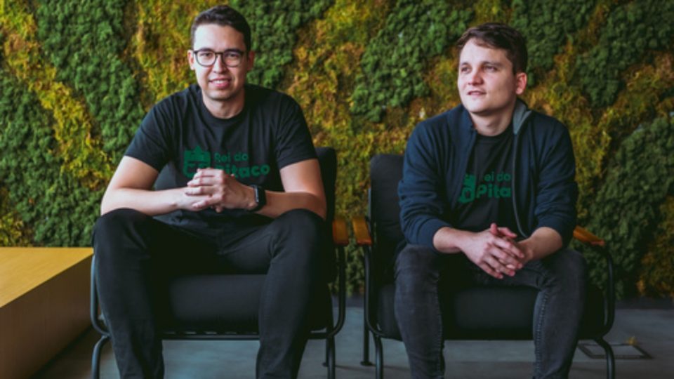 Sportstech Rei do Pitaco recebe aporte de R$ 180 milhões Kiko Augusto e Mateus Dantas, do Rei do Pitaco