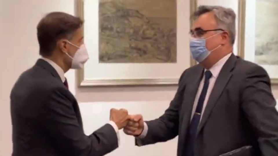 Ministro venezuelano descreve como “extraordinário” encontro com embaixador russo Encontro do ministro das Relações Exteriores venezuelano, Félix Plasencia, com o embaixador russo no país, Sergey Melik-Bagdasarov