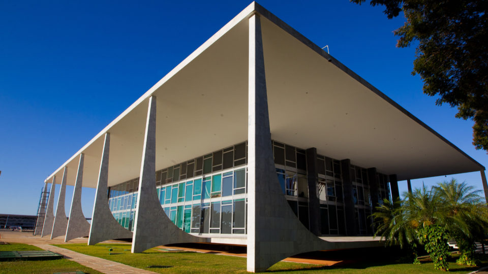 Fachada do STF Correios