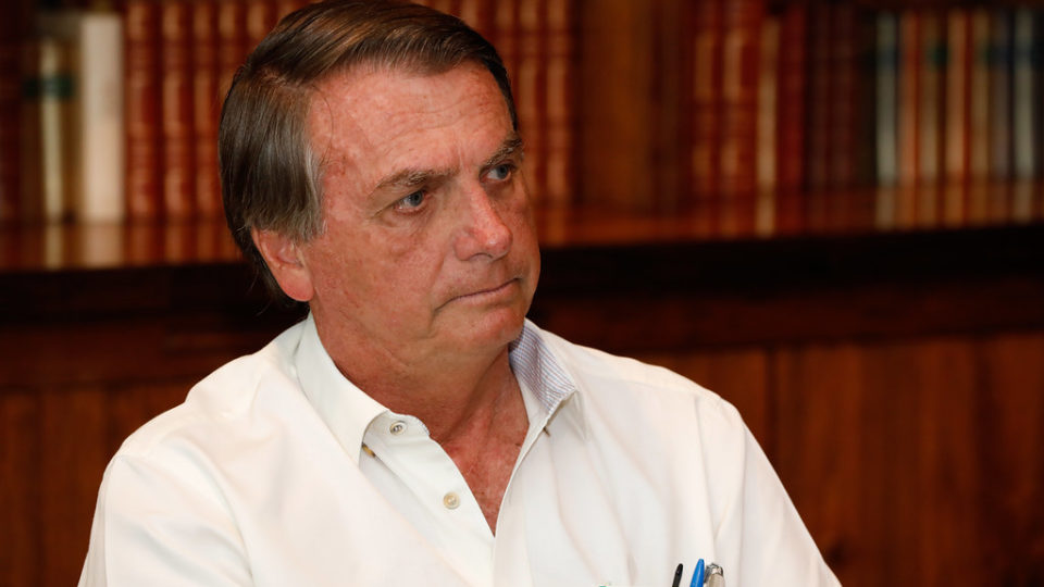 PF diz que Bolsonaro cometeu crime ao divulgar inquérito, mas não indicia presidente O presidente Jair Bolsonaro