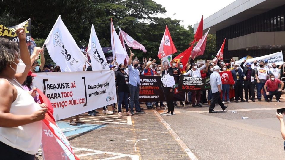 O protesto da elite do funcionalismo Servidores federais protestaram em Brasília nesta terça-feira (18).